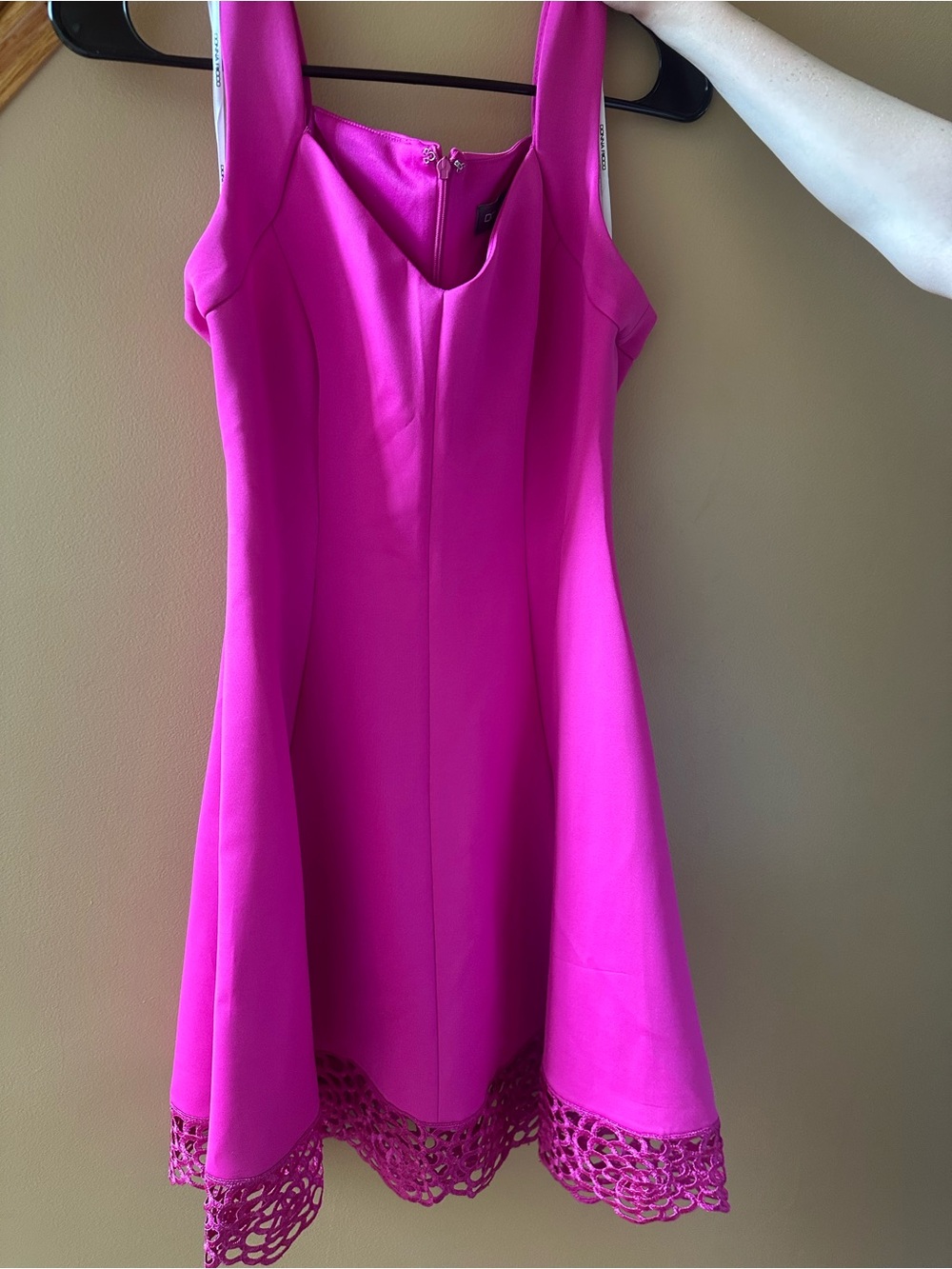 Donna Ricco Vibrant Fuchsia Midi Dress with Lace Hem